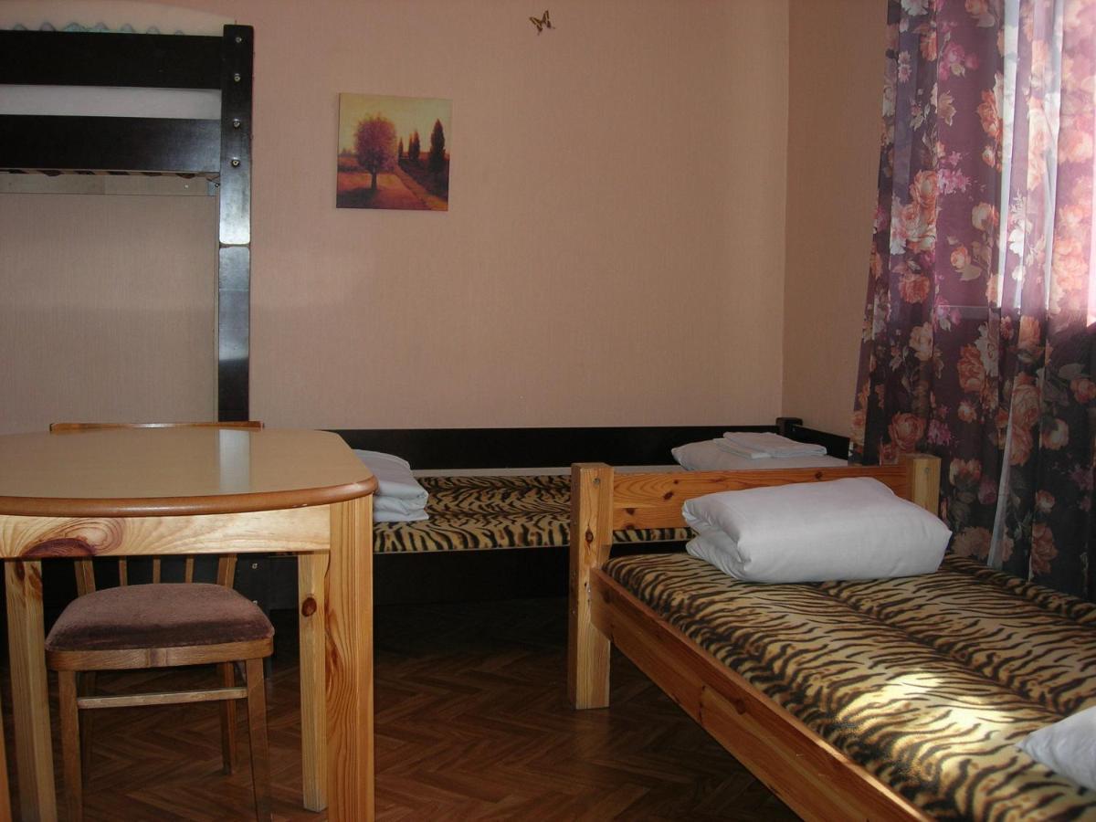 Elizabeth'S Yh Rooms Riga Chambre photo